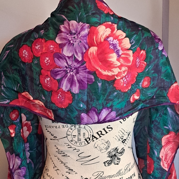 Vintage Careta 💯 silk scarf japan - Picture 7 of 11